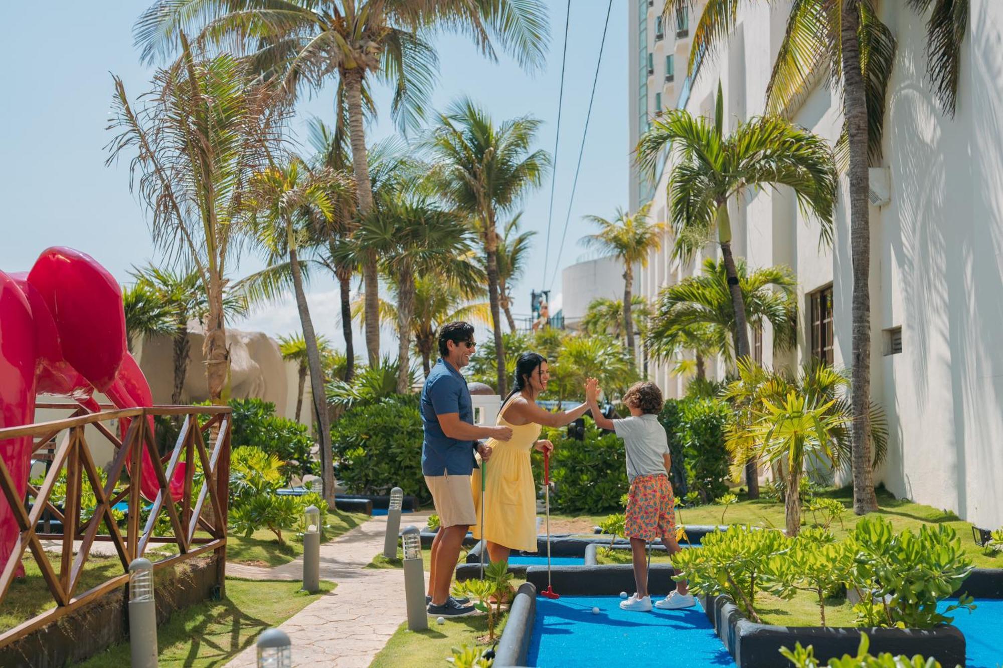 ซีดัสต์ กังกุน แฟมิลี รีสอร์ต - ออล อินคลูซีฟ Hotel แคนคูน ภายนอก รูปภาพ